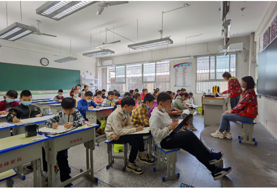 2021年春季教育部中国书画等级考试 缤纷鸟考点工作顺利完成